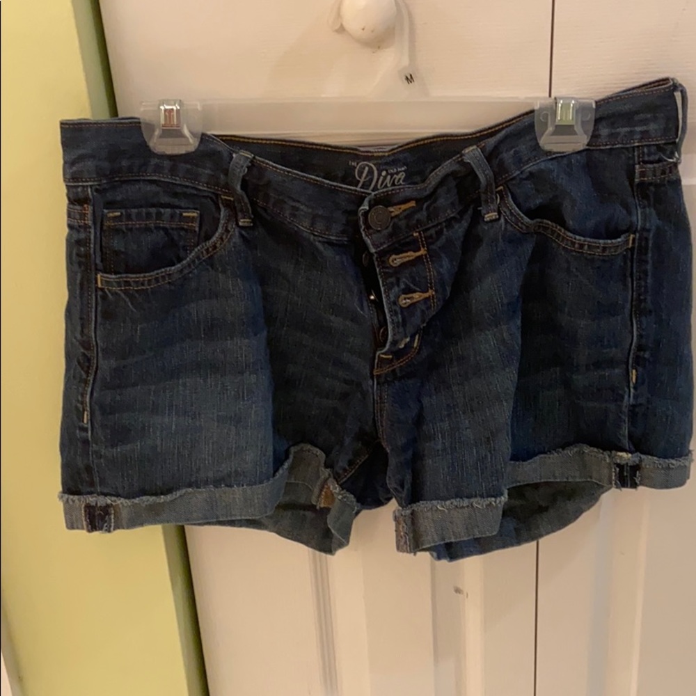 Button fly denim jean shorts